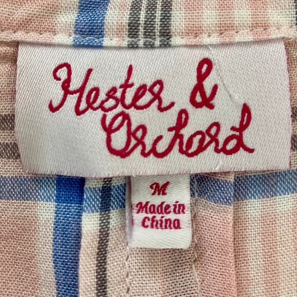Women's Plaid Button Down Shirt size medium pink & blue by Hester & Orchard - Picture 4 of 6